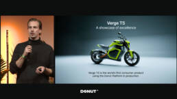 Tuotejulkaisu asiakkaan tiloista. Donut Lab & Verge